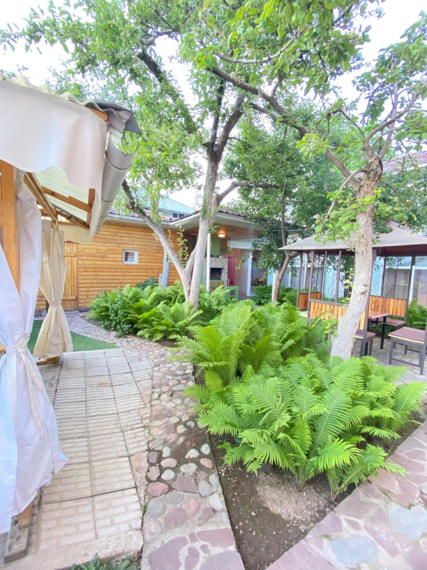 Osobyi Guest House Cholpon-Ata Exterior foto